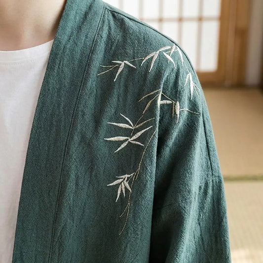 Nahaufnahme von Bambusmuster und Ärmel des Haori Kimono Cardigans