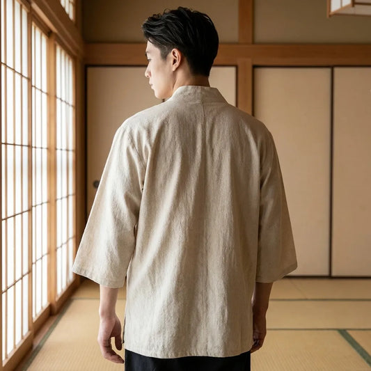 Weiße Haori Kimono Jacke aus Baumwolle in der Rückansicht
