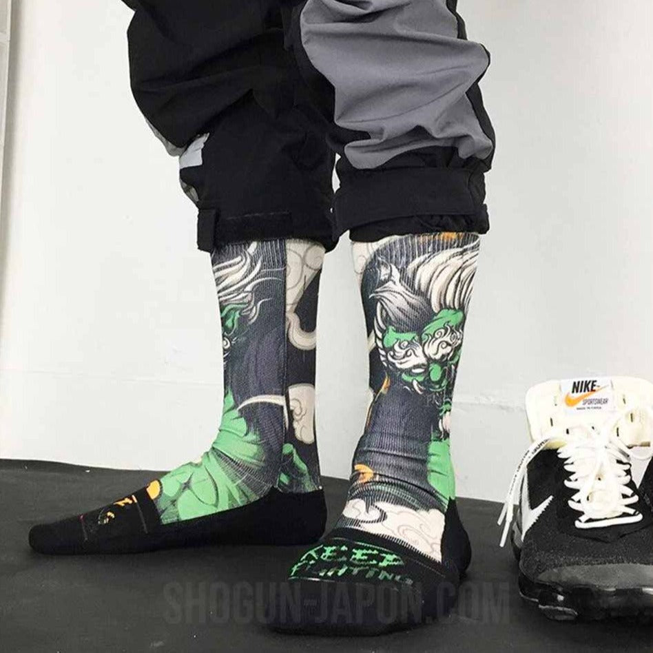 Japanische Crew Socken mit Fujin Gott Motiv Nahaufnahme