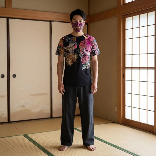 Japanisches T-Shirt mit Oni-Dämonen Print aus Baumwolle und Polyester