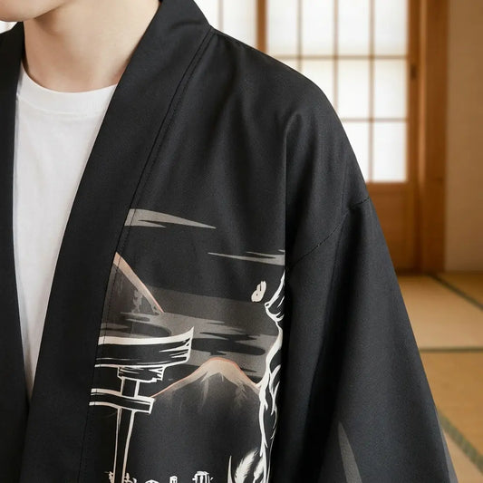 Nahaufnahme von Stoffdruck und Ärmel der Kitsune Haori Jacke