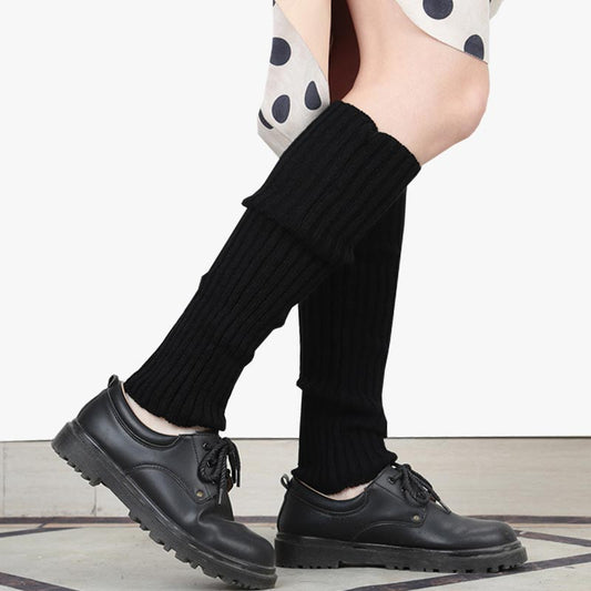 Schwarze Loose Socks aus Baumwolle für einen kawaii Look mit japanischen Schuhen