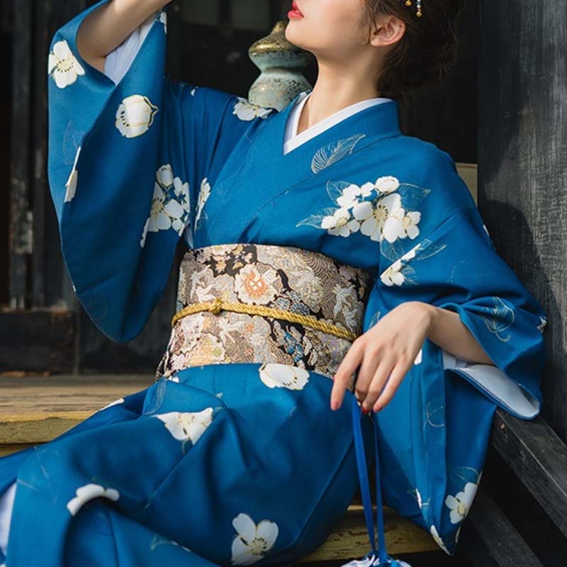 Detailansicht des Kranich-Musters auf dem japanischen Obi Gürtel
