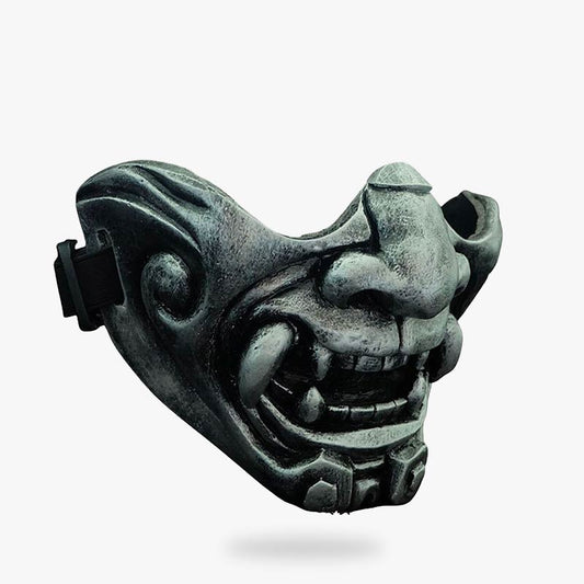 Von einem Kunsthandwerker gefertigte Samurai Halbmaske im Oni Design für Cosplay und Sammlung