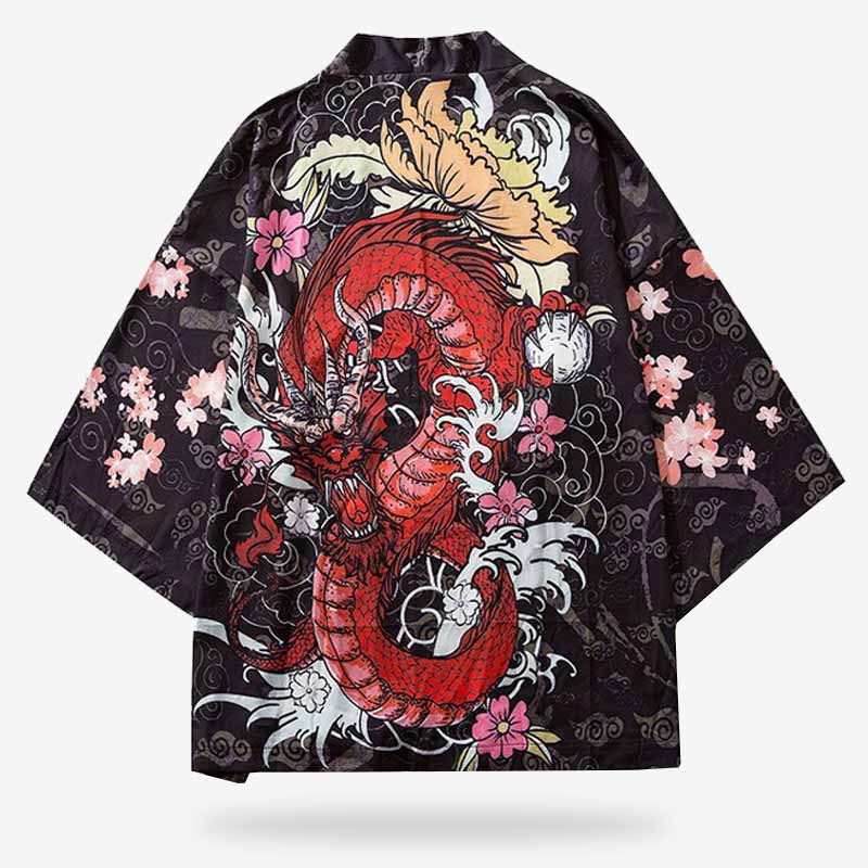 Mann trägt Drachen Kimono Haori Jacke im Yakuza-Stil