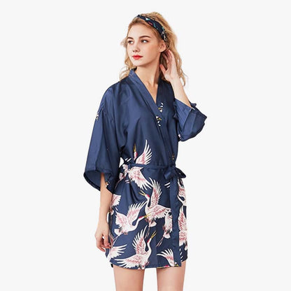 Damen Nachtkimono mit gedrucktem Tsuru-Kranich-Muster und passendem Gürtel