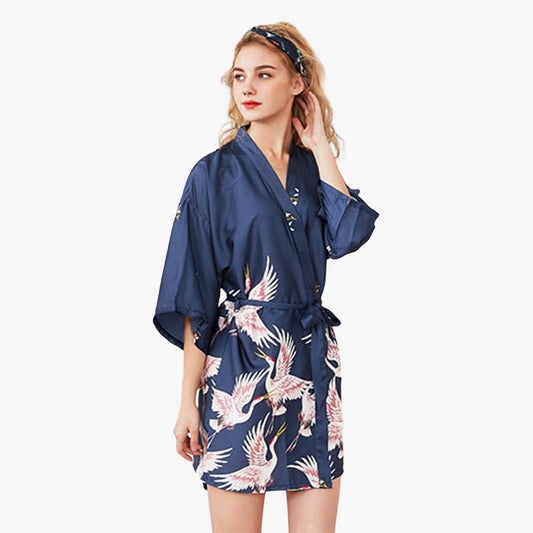 Damen Nachtkimono mit gedrucktem Tsuru-Kranich-Muster und passendem Gürtel