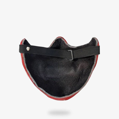 Von einem Kunsthandwerker gefertigte Samurai-Maske mit verstellbarem Riemen zum sicheren Befestigen am Kopf