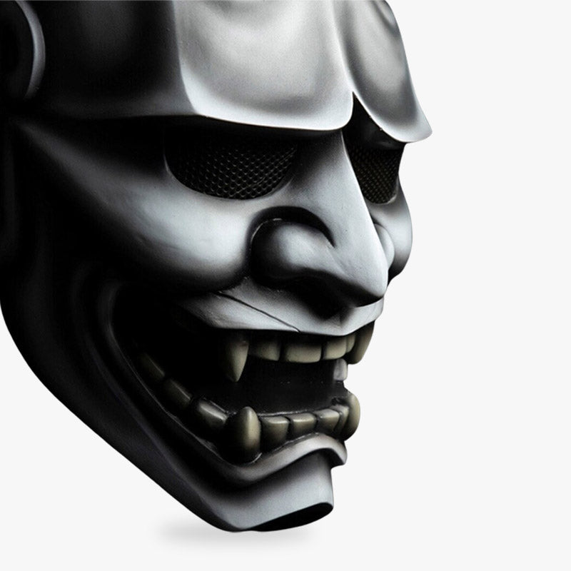 Hannya Maske mit Hörnern und Fangzähnen als Oni Dämonenmaske