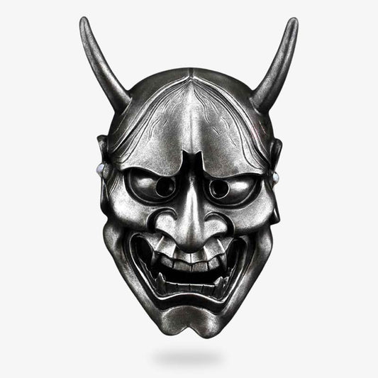 Hannya Maske aus Fiberglas mit Hörnern und Zähnen im Oni-Design