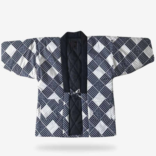 Mann trägt Hanten Jacke über einem traditionellen Kimono