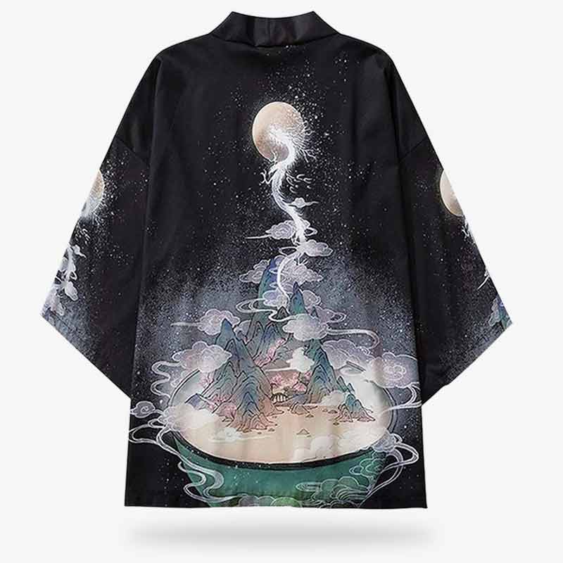 Schwarze Haori Kimono Jacke mit Drachen und Mond vor Nachthimmel