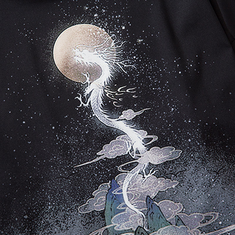 Drache und Vollmond als Muster auf schwarzer Haori Kimono Jacke