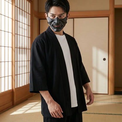 Schwarzer Haori Kimono Cardigan für Herren in Vorderansicht