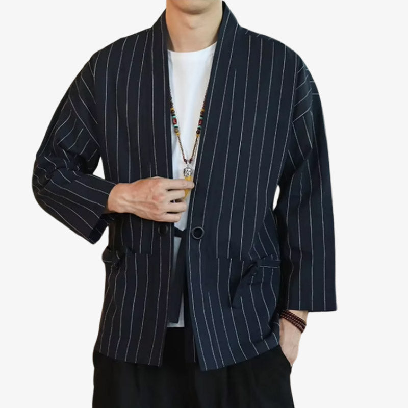 Haori Jacke für Herren kombiniert traditionelle Optik mit urbanem Streetwear Stil für klare Silhouetten