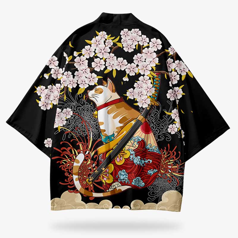 Schwarze Haori Kimono Jacke mit Maneki Neko Katze und Sakura Blüten