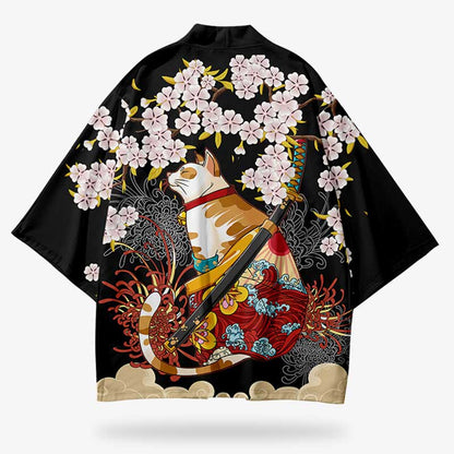 Schwarze Haori Kimono Jacke mit Maneki Neko Katze und Sakura Blüten