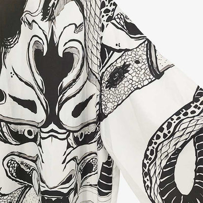 Haori Jacke mit detailreichem Hannya Maskenprint und Bezug zur japanischen Mythologie