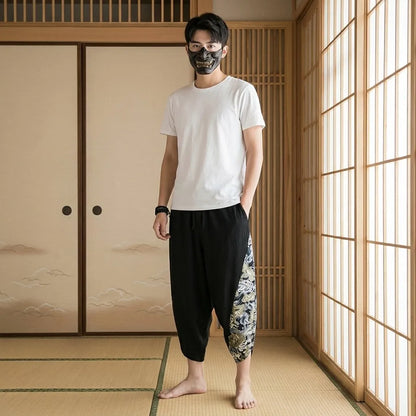 Japanisch inspirierte Haremshose in schwarz mit weitem Beinschnitt