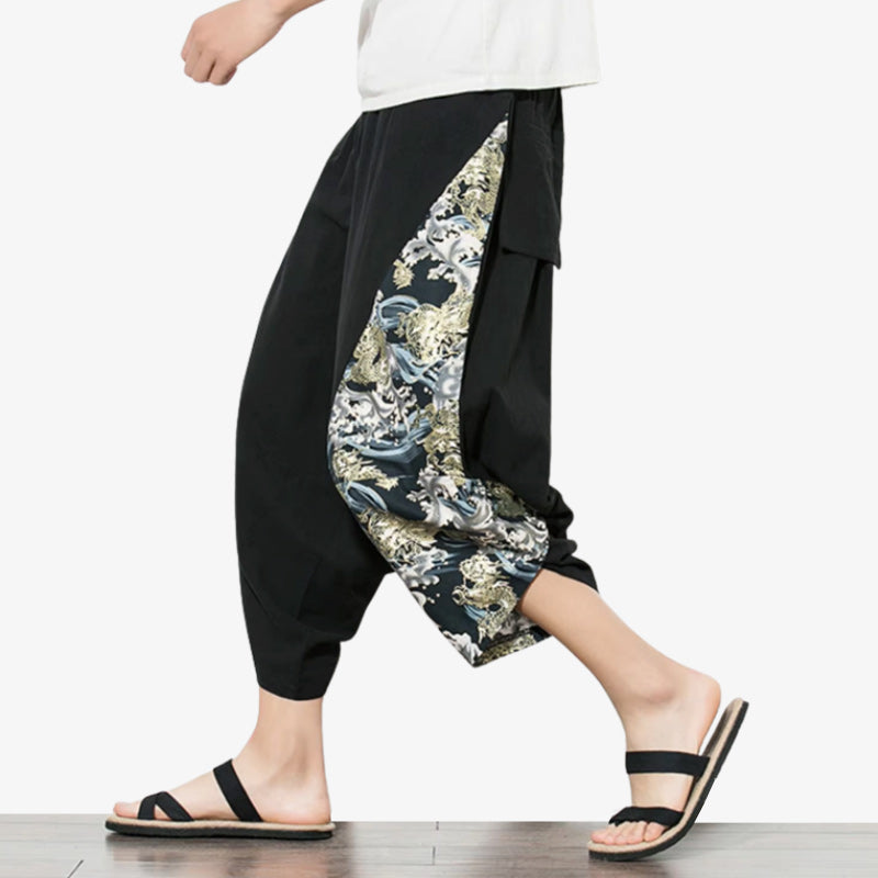 Schwarze Haremshose mit japanischem Muster für urbanen Streetwear-Look