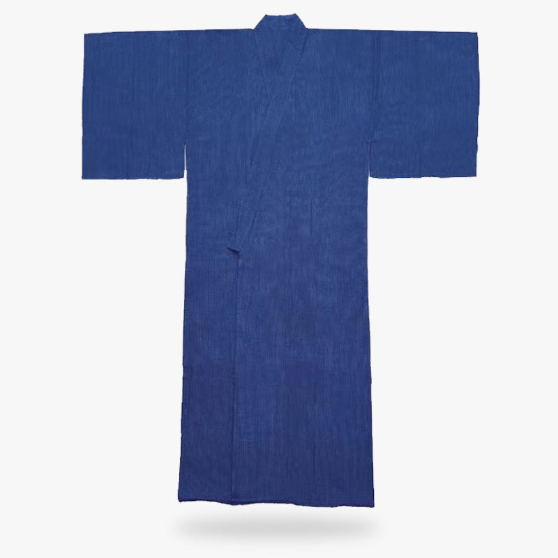 Blauer Herrenkimono aus Baumwolle mit Obi Gürtel getragen