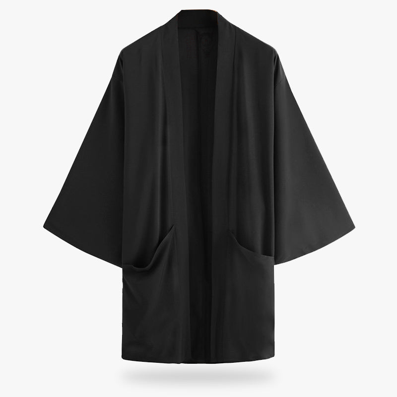 Herrenkimono kombiniert mit T-Shirt und Jeans