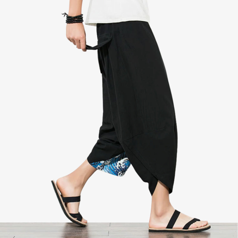 Japanische Harem-Hose mit weitem Bein und traditionellem Wellenmotiv