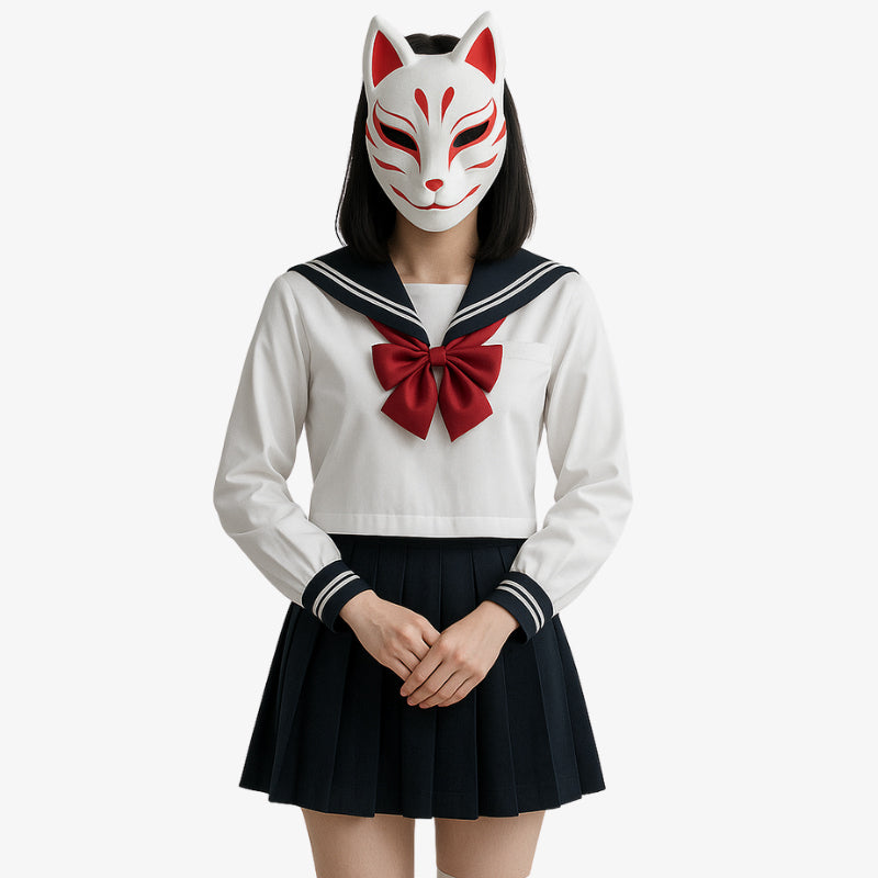 Person in japanischer Schuluniform mit weißer Bluse, roter Schleife und schwarzem Rock