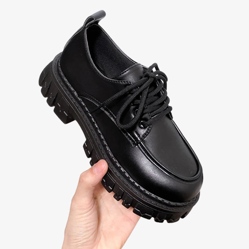 Schwarze japanische Schuluniform Schuhe für Damen mit klassischem, poliertem Erscheinungsbild