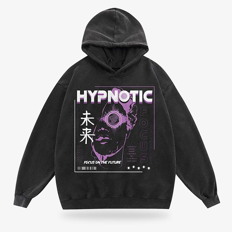 Japanischer Hoodie im Streetwear-Stil mit auffälligem Cyberpunk-Muster für urbanen Look