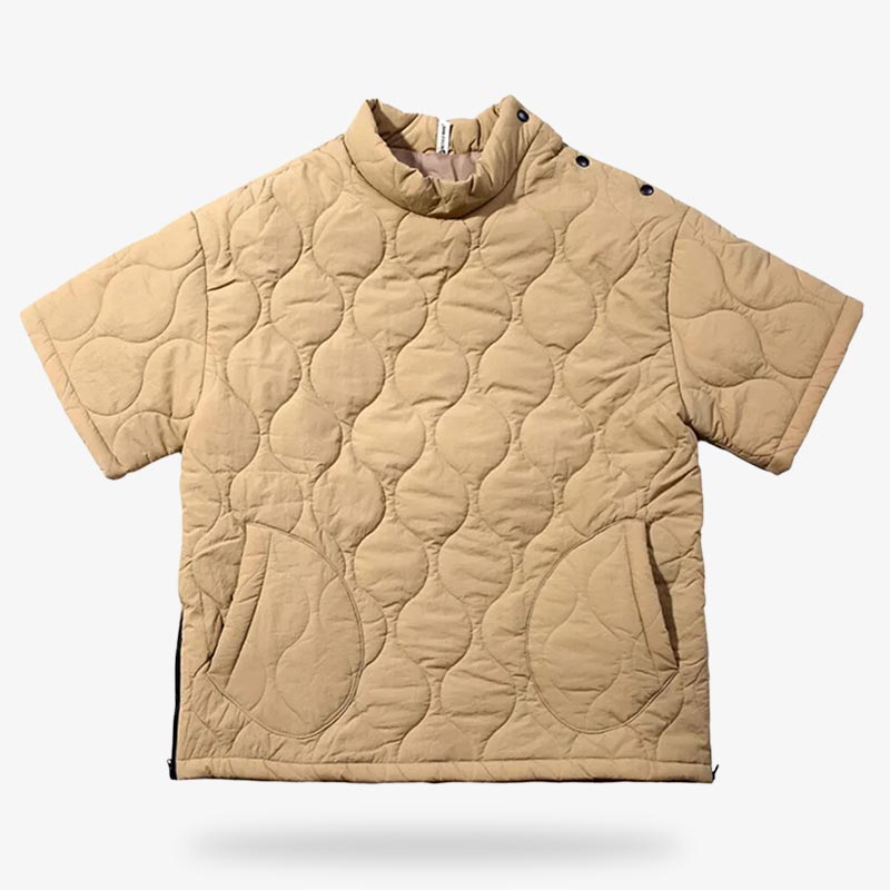 Khakifarbener japanischer Streetwear Hoodie aus gestepptem Material im Harajuku-Stil