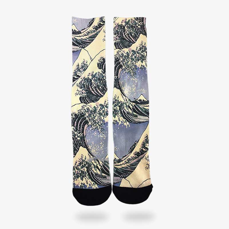 Blaue Socken mit japanischem Wellenmuster nach Hokusais Kunstwerk