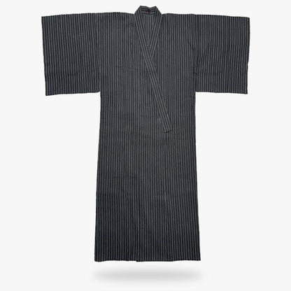 Traditioneller Kimono für Herren mit klassischem Streifendesign