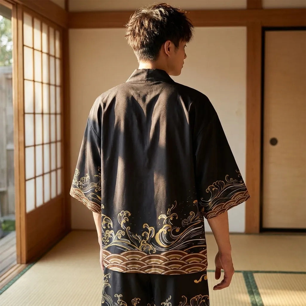 Detailansicht des Wellenmusters auf der Haori Jacke