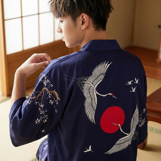 Kimono Set Rückenansicht mit Kranich- und Sakura-Motiv