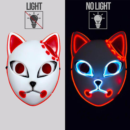 Von einem Kunsthandwerker gefertigte Kitsune Maske aus Fiberglas mit Fuchsmotiv