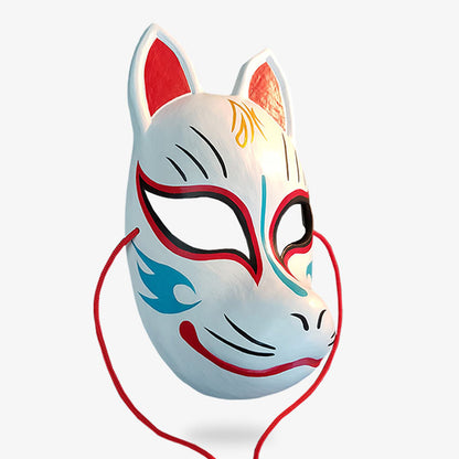 Japanische Maske Fuchs als Accessoire für ein Cosplay Kostüm