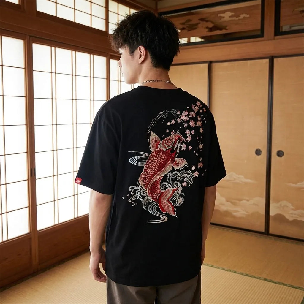 Koi Fisch Hemd mit farbenfrohem Karpfen-Print, Rückansicht