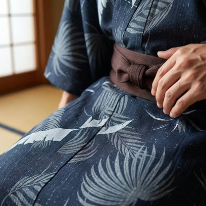 Rückansicht des Kranich Kimono Herren mit weiten Ärmeln
