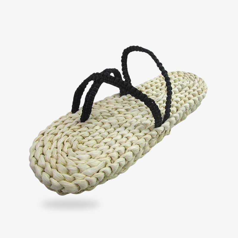 Detailansicht der Monkey D. Luffy Sandalen aus der Anime-Serie