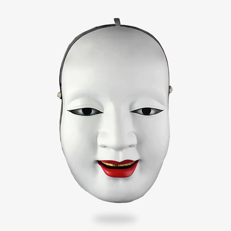 Weiße Noh-Maske mit dem Gesicht einer Frau im japanischen Theaterstil
