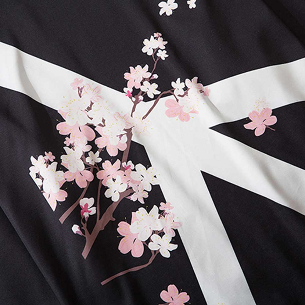 Detailansicht des Sakura Musters auf der Haori Kimono Jacke für Herren