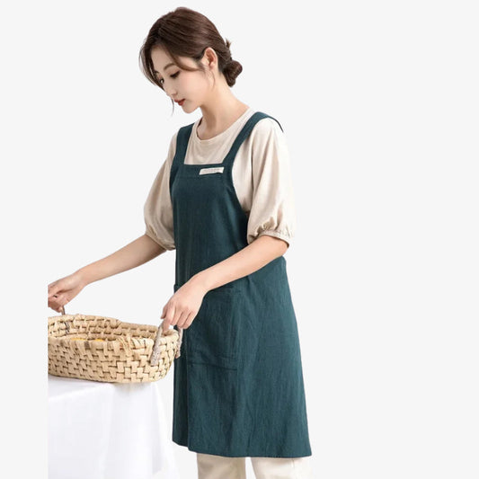 Schürze mit gekreuzten Trägern und großer Fronttasche für bequemes Kochen