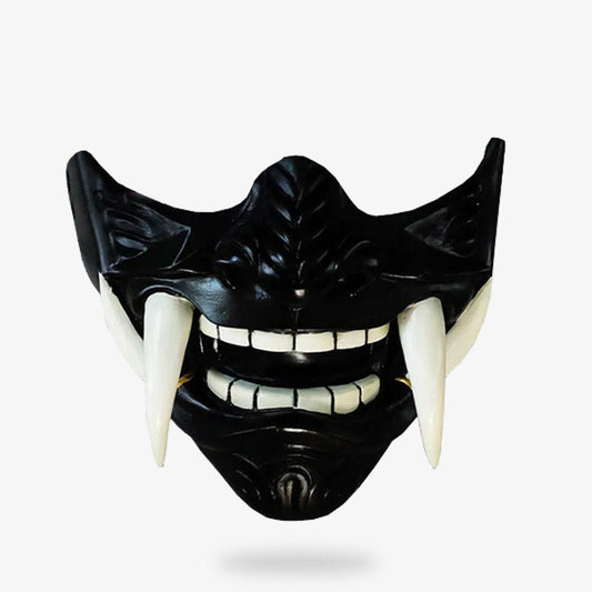 Schwarze Oni-Maske inspiriert von der japanischen Dämonenlegende Oni
