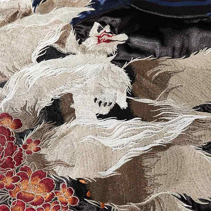 Sukajan Jacke mit majestätischem Wolf-Design symbolisiert Loyalität und Stärke