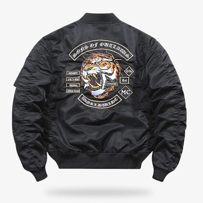 Schwarze langärmelige Sukajan Tiger im japanischen Bomber-Stil