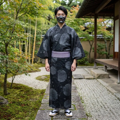 Yukata Kimono Herren mit weiten Ärmeln und offenem Schnitt
